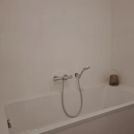 Falstaff Zijdelings Zeezicht Appartement Nieuwpoort